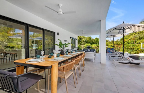 The Bight Villa | Tradewinds Villa Modern 3 Bedroom Villa Minutes from the Beach - *New Lower Rate