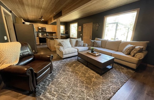 Nordman Cabin | Trading Post at Priest Lake