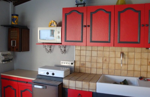 Saint-Genies-de-Fontedit Villa | Traditional villa with pool, spa, sauna