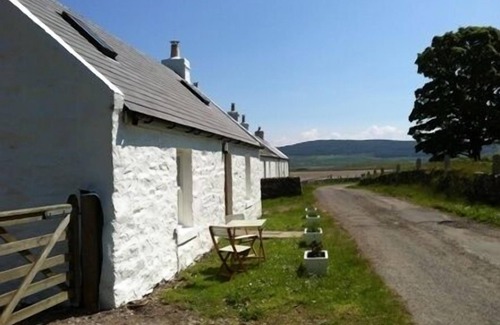 Tarbert Cottage | Traditional Cottage In A Beautiful Peaceful Location Close To The Sea
