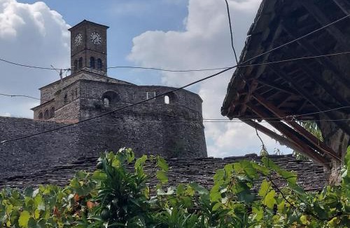Gjirokaster Apartment | Traditional House & Rooms Shapllo