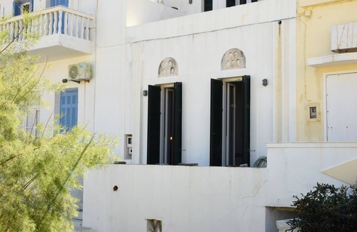Paleopolis House | Traditional island house