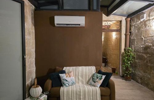 Floriana Apartment | Traditional Maltese Apartment in Floriana - Walk to Valletta, Capital City
