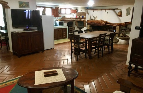 Girasole Apartment | Traditional Sardinian tavern - 5 min from the sea in Ogliastra