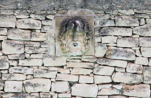 Menerbes House | Traditional stone house with pool and garden between Lacoste and Menerbes