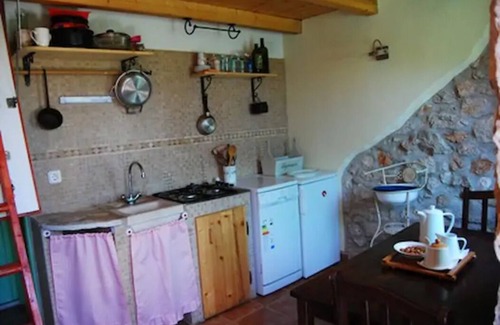 Trstenik House | Traditional stone house with beach views (6+1)