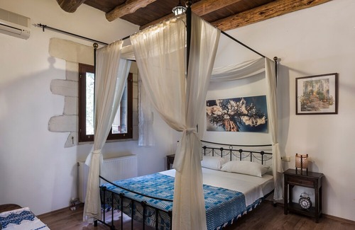Maza Villa | Traditional Stone, Pool Villa with Wonderful Garden!
