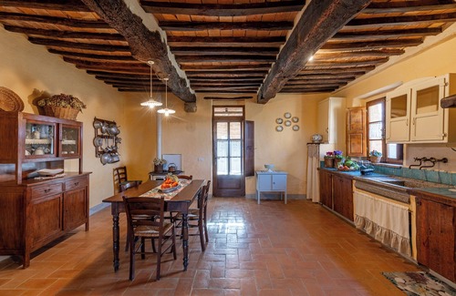 Montalcino Other | Traditional Tuscan farmhouse with 360° view near Montalcino and Siena