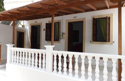 Halki Apartment | Traditional Villa Efterpi