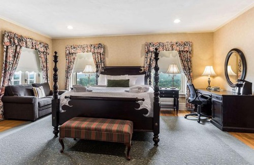 Town of Union Hotel | Traditions at the Glen Hotel and Spa