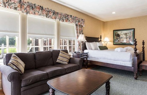 Town of Union Hotel | Traditions at the Glen Hotel and Spa