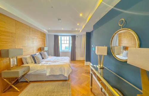 London City Centre Apartment | Trafalgar Square Residences