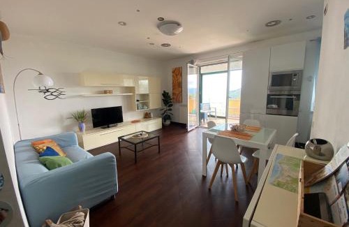 Celle Ligure Apartment | TraMonti e Mare, vistamare giardino, ideale famiglie