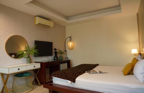 Binh Thanh Hotel | Trang An Hotel - 10 minutes Landmark 81