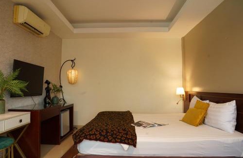 Binh Thanh Hotel | Trang An Hotel - 10 minutes Landmark 81