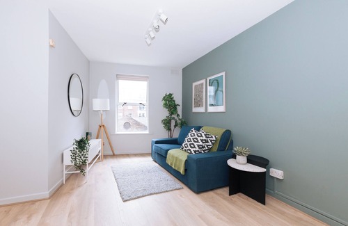 The Liberties Apartment | Tranquil 1BD Flat in Portobello