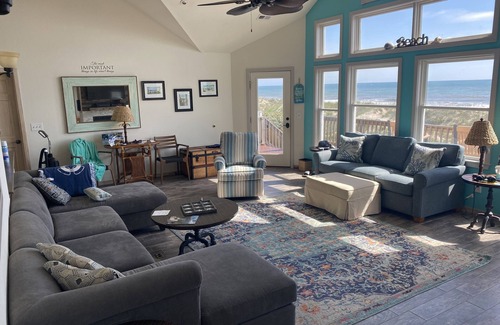 Currituck County House | Tranquil 7 bedroom oceanfront home JANUARY-MARCH nONLY!