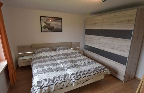 Blowatz Apartment | Tranquil apartment with terrace near sea