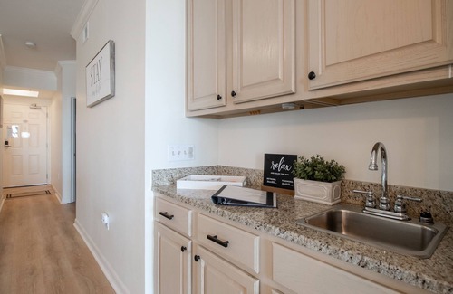 Gulfport Condo | Tranquil Beach Front 2Bed 2Bath Condo with large patio - Family Friendly
