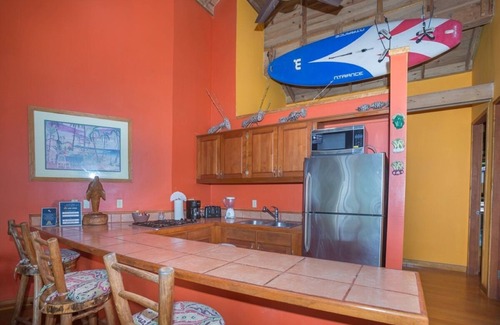 Roatan House | Tranquil Beachfront Bungalow, Gated Resort, Pool, Bar, Restaurant, Security 24/7