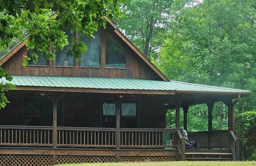 Blue Ridge Cabin | Tranquil cabin with AC in charming Blue Ridge