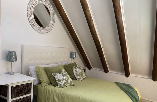 Greater Johannesburg Metropolitan Area House | Tranquil Country Style City Center Loft with view for the busy businesstraveller
