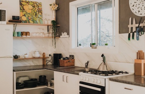 Grose Vale Cottage | Tranquil Farmstay Cottage KURRAJONG on acres pet friendly 1 hr Syd