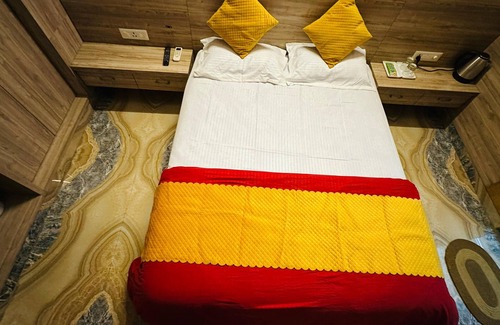 Jaipur District Hotel | Tranquil Jaipur Stay - Calm, Cozy & Central-203