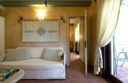 Pula Apartment | Tranquil Lantana Resort 2 Bedroom Apartments Sleeps 7 free wifi