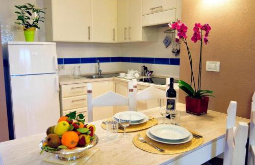 Pula Apartment | Tranquil Lantana Resort Hotel and Apartments 1-2km from Nora beach