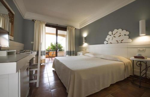 Pula Apartment | Tranquil Lantana Resort Hotel and Apartments 1-2km from Nora beach