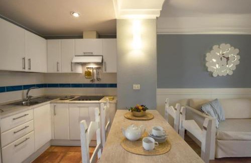 Pula Apartment | Tranquil Lantana Resort Hotel Apartments for 5 people 1,5km from beach