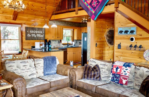 Necowa Cove Cabin | Tranquil mountain cabin with stunning views, hot tub & dog friendly