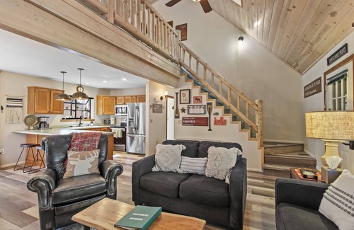 Pinetop Cabin | Tranquil Pinetop Getaway! w/Firepit, Grill, Deck, Pet-Friendly, Near Ski & Golf!
