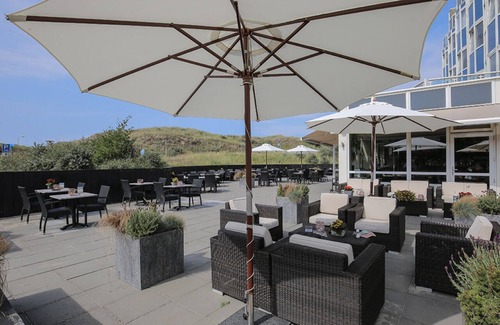 Wijk aan Zee Hotel | Tranquil Retreat by the Sea – Zeeduin Beach & Dunes Just Steps Away - 3 Units
