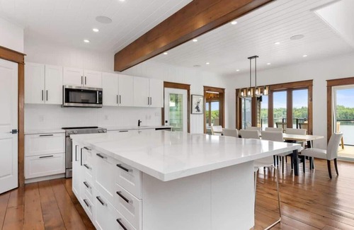Seguin Villa | Tranquil Shores Summa