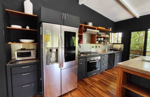 Cobano House | Tranquil Tropical Montezuma Oasis