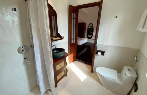 Truc Bach Apartment | Tranquil Truc Bach