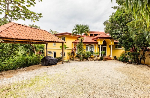 Nosara Villa | Tranquil villa with amazing ocean, surf, beach and sunset views of Playa Guiones