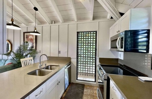 Maunaloa Condo | Tranquility on West Moloka'i