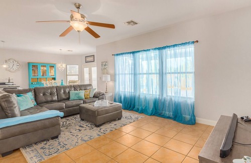 Cooper Commons House | Tranquility @ Pepper Palace - 4bd House with HEATED POOL!