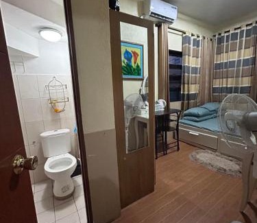 Santa Cruz House | Transient Room Manila