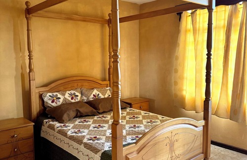 Pointe D'esny Apartment | Transit House - 10 minutes from airport