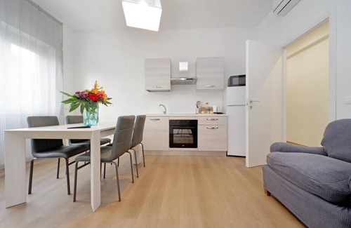 Gianicolense Apartment | Trastevere 3 Unit A by Flatinrome