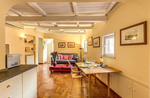 Trastevere Apartment | Trastevere Attic with Terrace