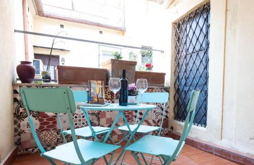 Trastevere Apartment | Trastevere Colorful Apartment with Terrace!