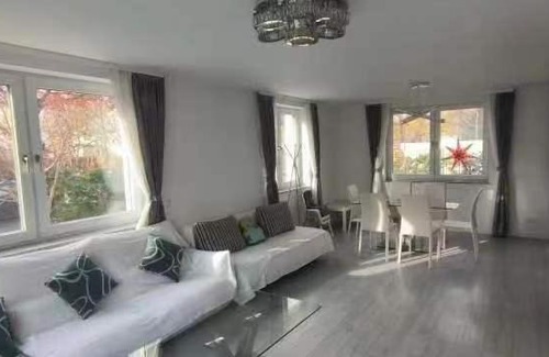 Wiesbaden House | Traumhafte Ferienwohnung mit drei Schlafzimmer