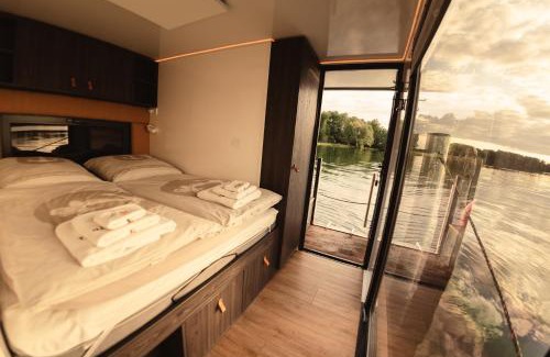Bad Saarow Boat Rental | TraumZeitBoot Jutta - exklusiver Festlieger in perfekter Lage am Scharmützelsee Bad Saarow