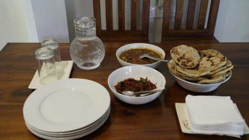 Mihintale Hotel | Travel Neth Lake Font Bungalow - Anuradhapuraya