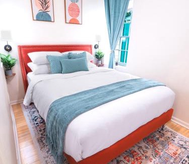 Historic Downtown Savannah Villa | Traveler's Dream - Free Parking near Forsyth Park